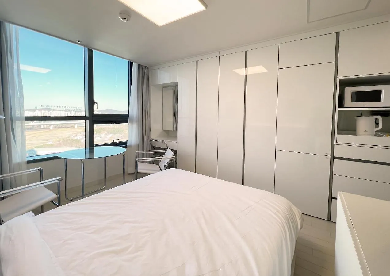 Uh Flat The Songdo Apartment Incheon