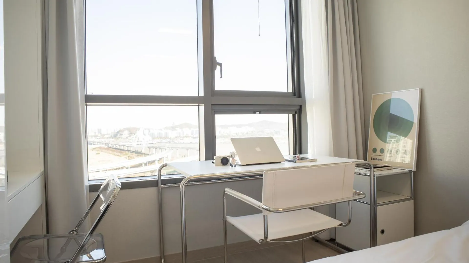 Uh Flat The Songdo Apartment Incheon