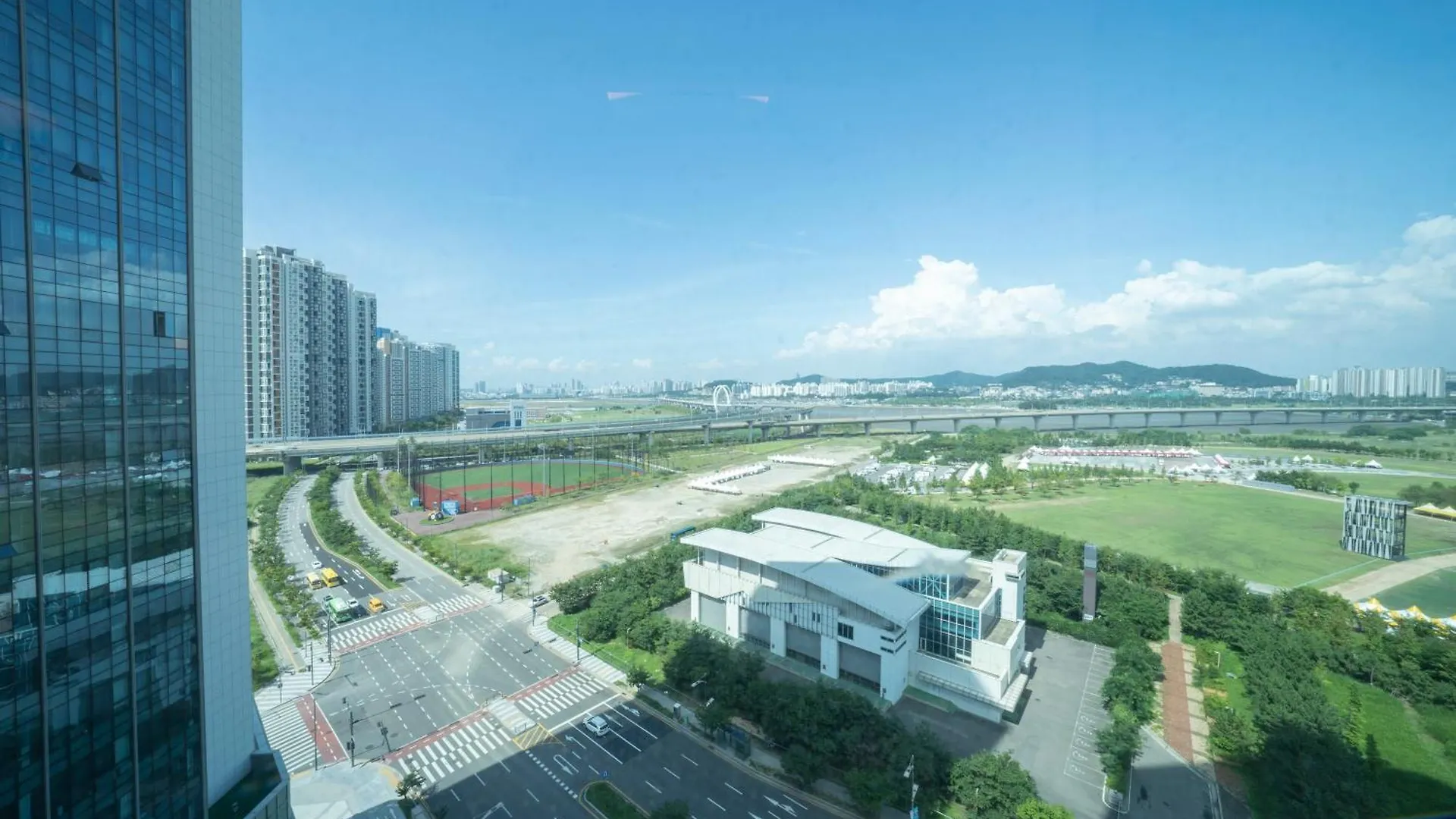 Uh Flat The Songdo Apartment Incheon