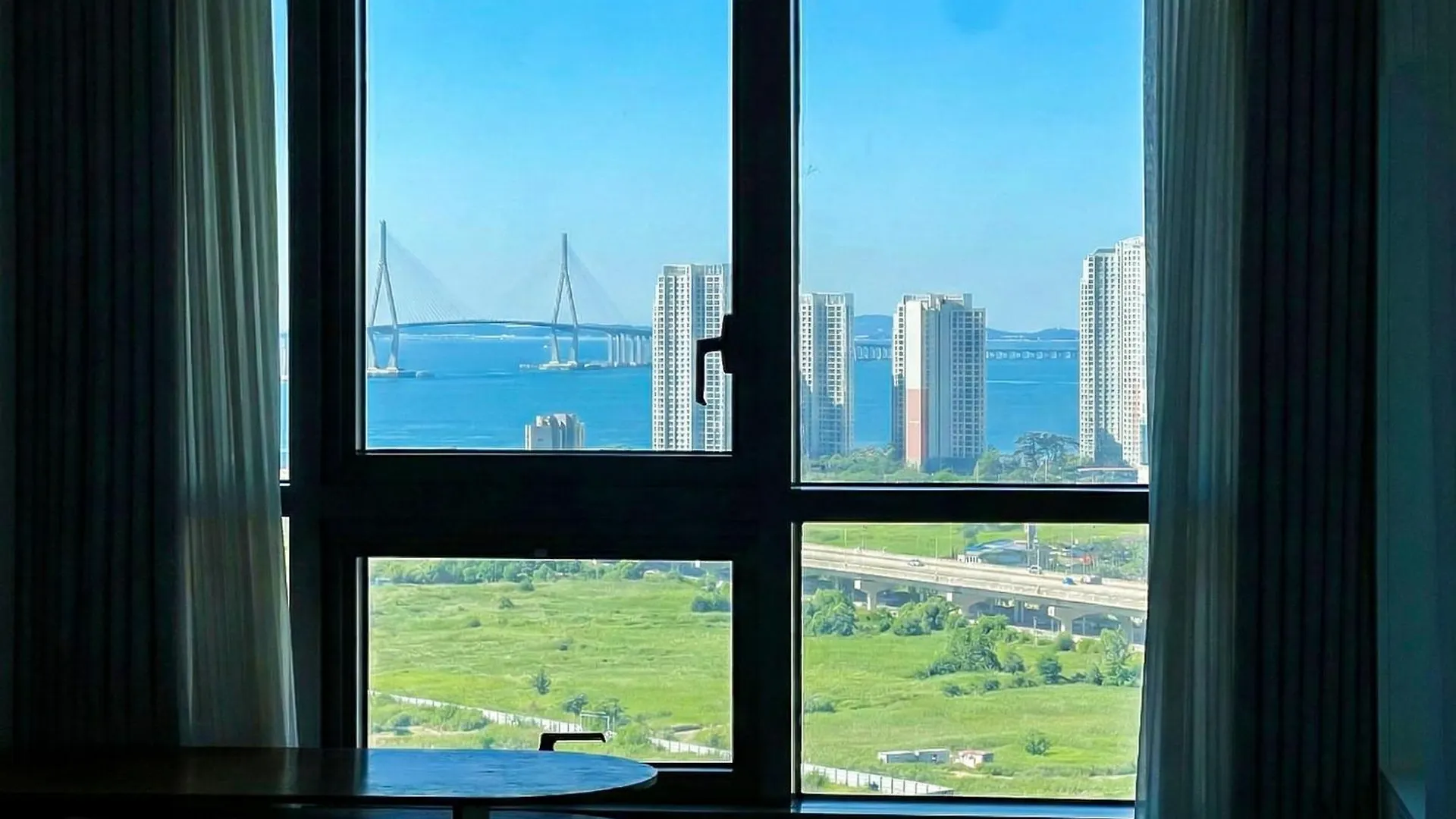 Uh Flat The Songdo Apartment Incheon