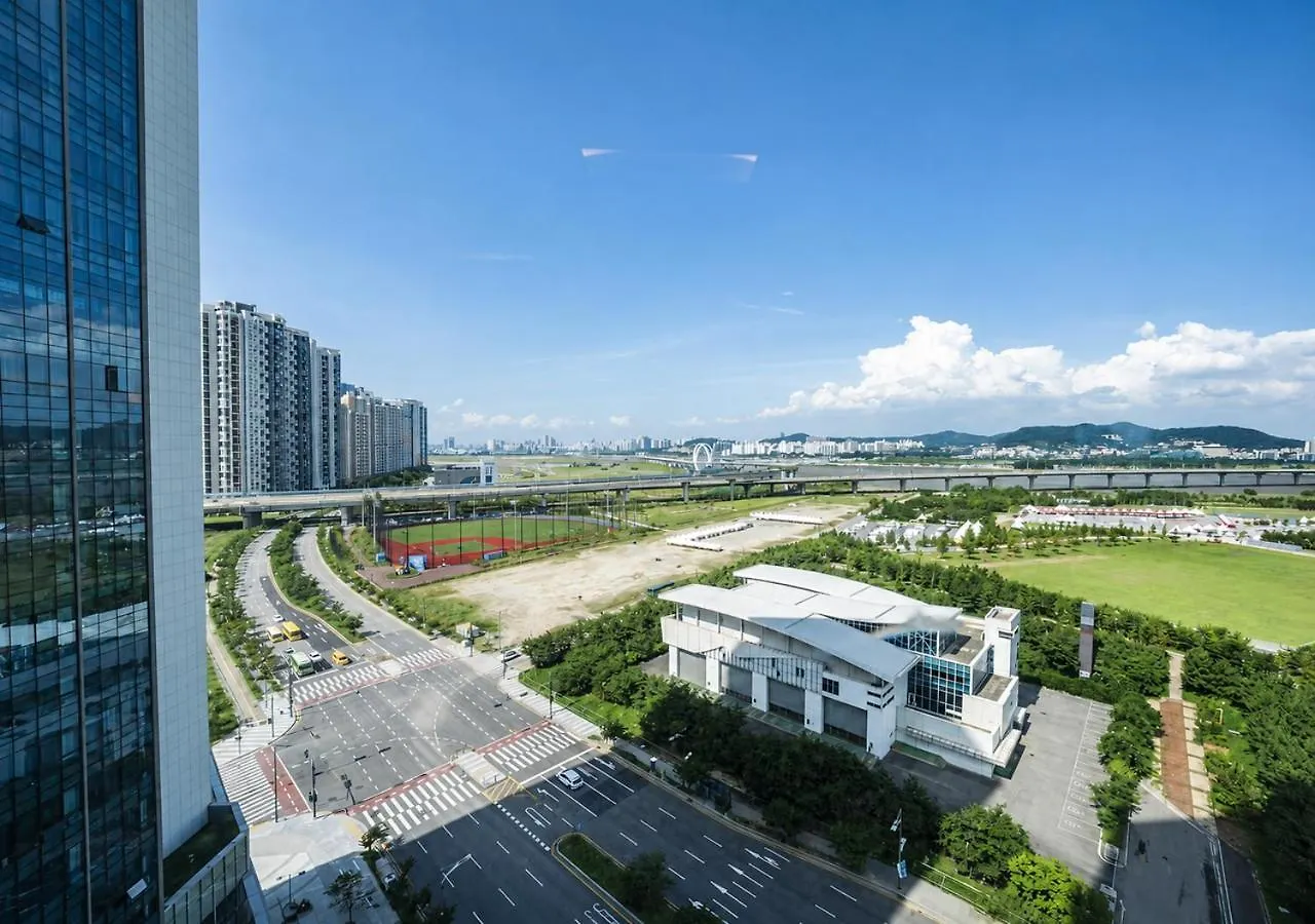 Uh Flat The Songdo Apartment Incheon