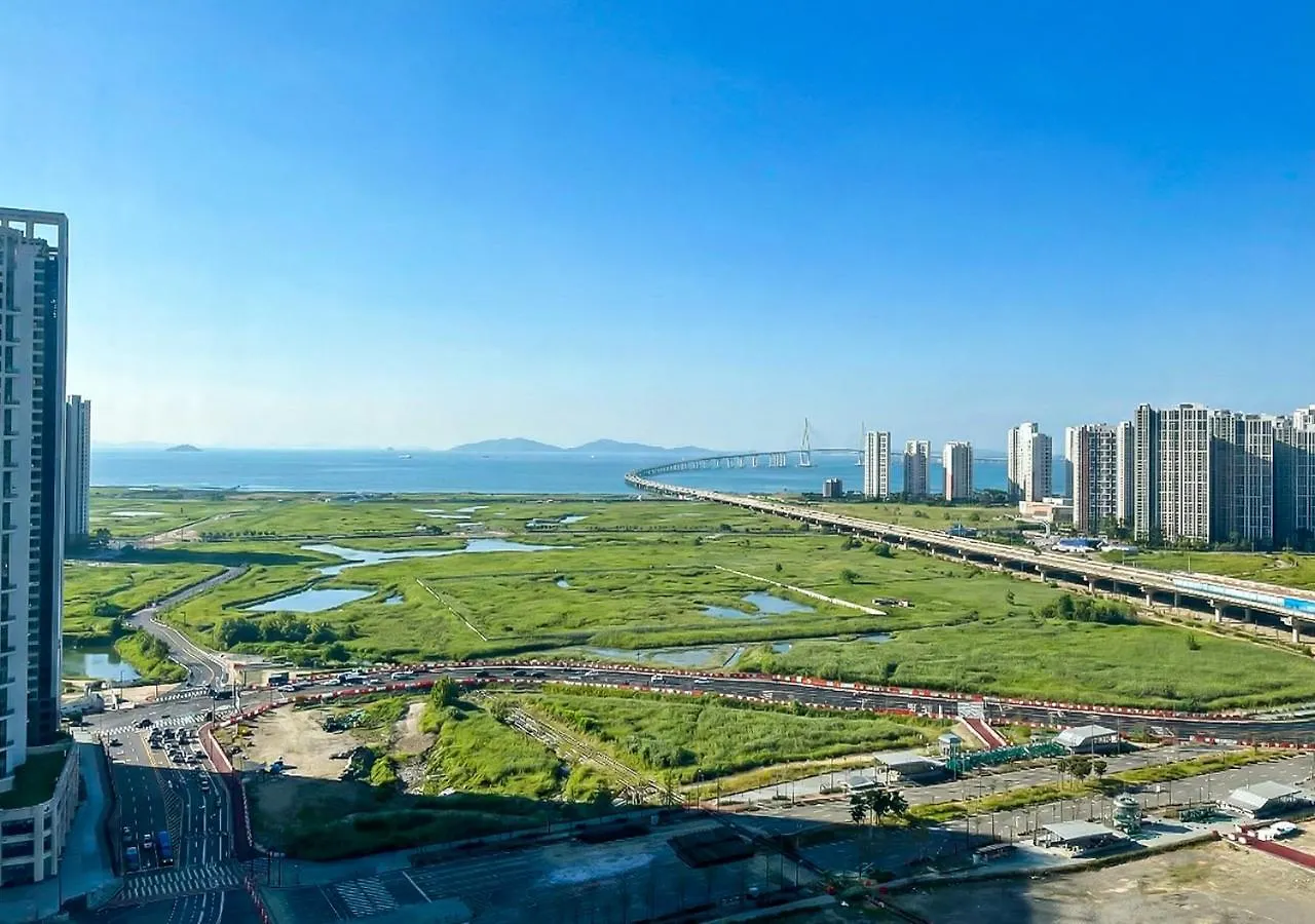 Uh Flat The Songdo Apartment Incheon