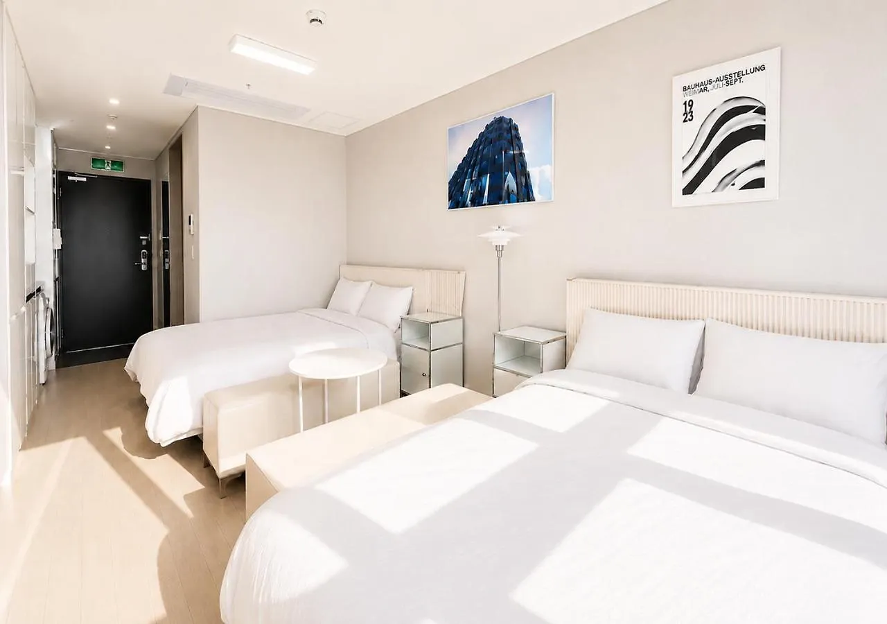 Uh Flat The Songdo Apartment Incheon