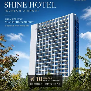 4* Aparthotel Shine Airport