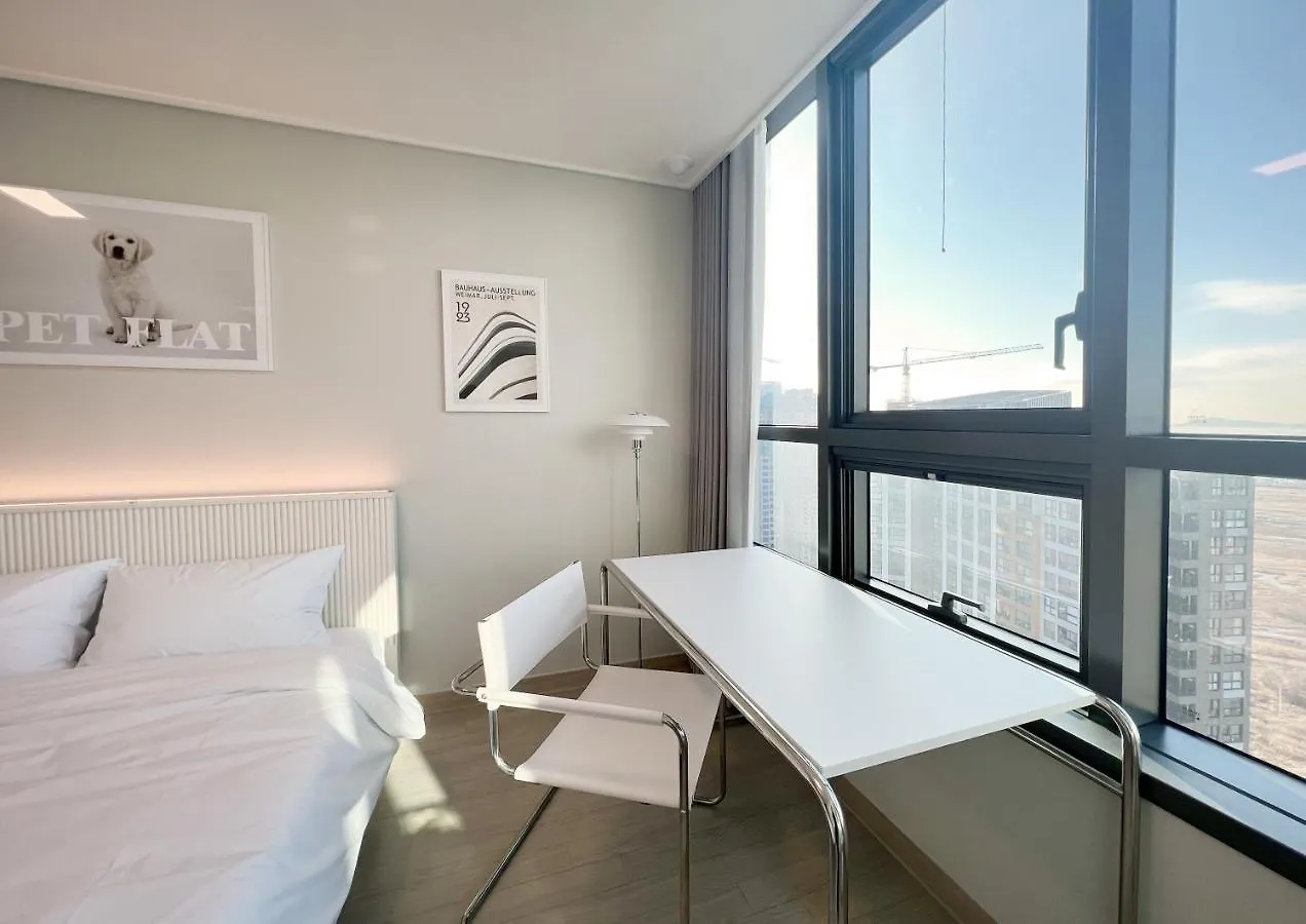 Uh Flat The Songdo Apartment Incheon