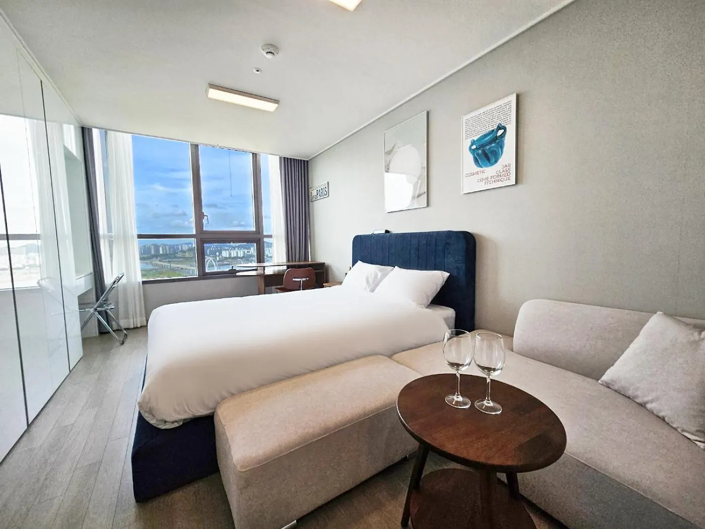Apartment Ferienwohnung Uh Flat The Songdo Incheon